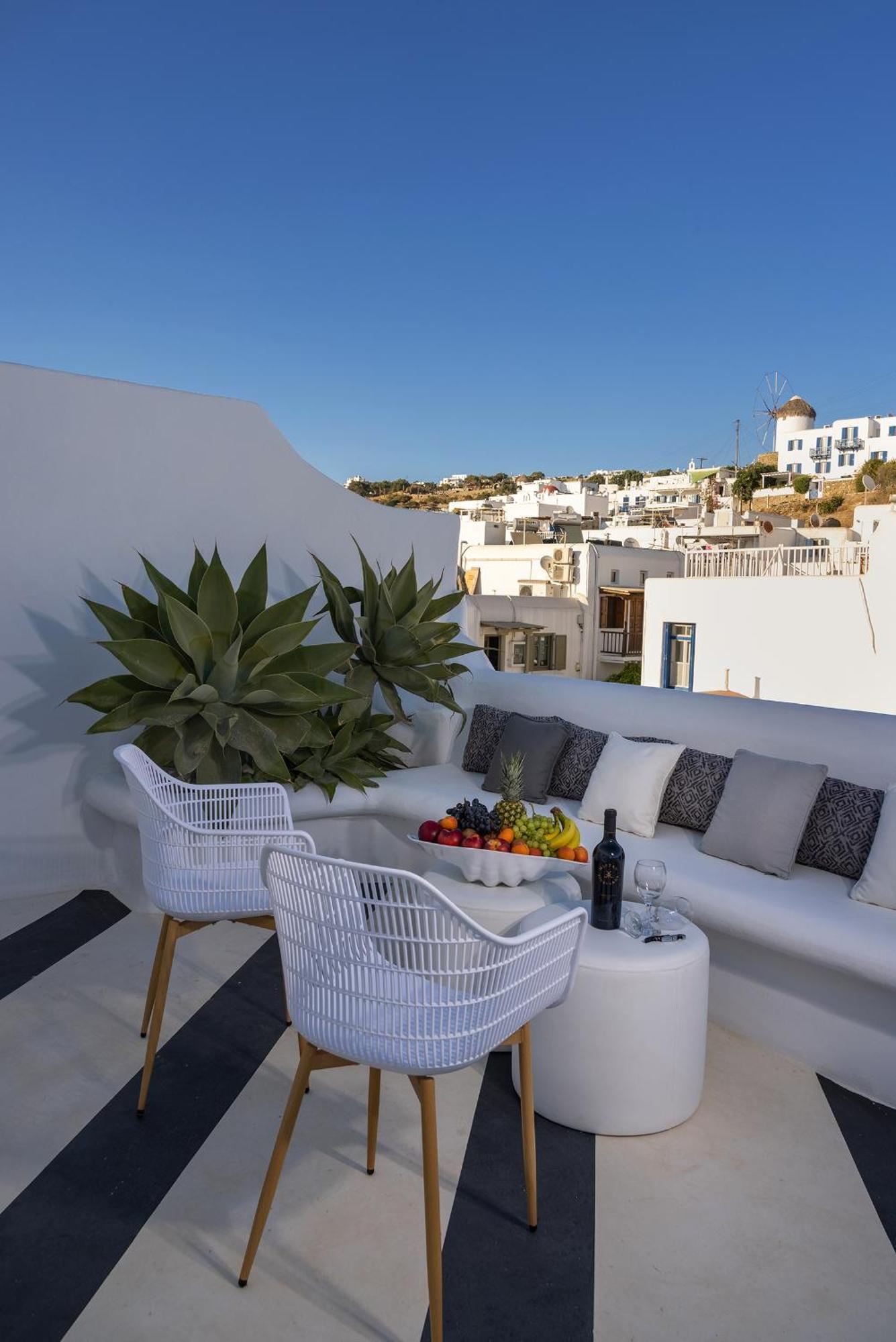 Apartamento Alexandros Suites, Mykonos Town, With Shared Rooftop Terrace *